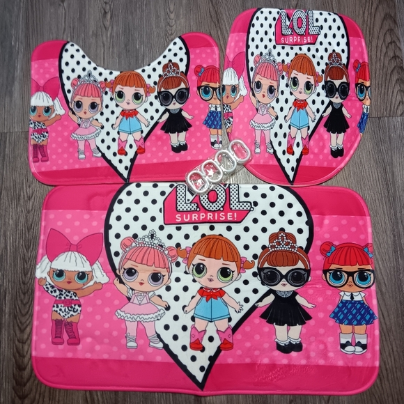 LOL Surprise 5 Piece Shower Curtain and Rugs - Picture 2 of 6